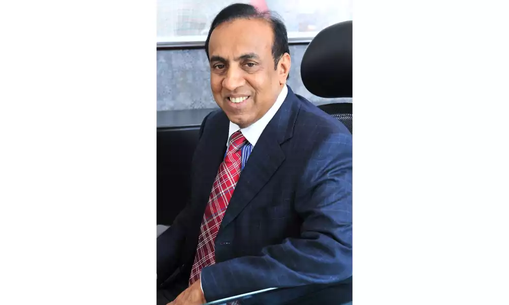 B. Ravi Pillai